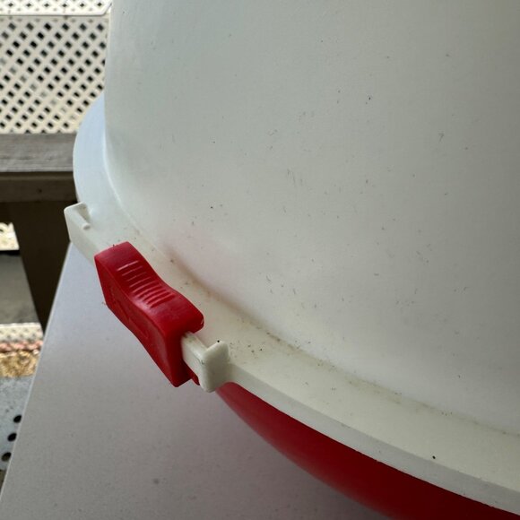 The Big Bobber Floating Cooler, Outdoors Floating Ice Chest, Portable Drifter Co - Picture 7 of 7